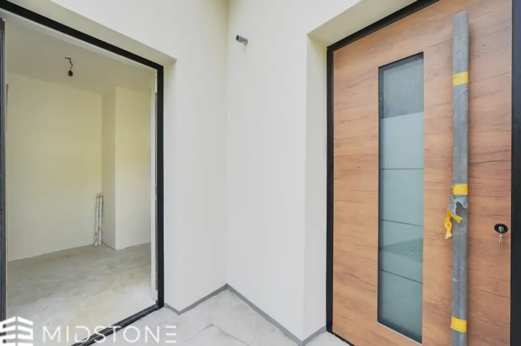 *Moderne 4-Zimmer-Wohnung in Landersdorf* – Vollsaniert mit Terrasse und 2 Stellplätzen