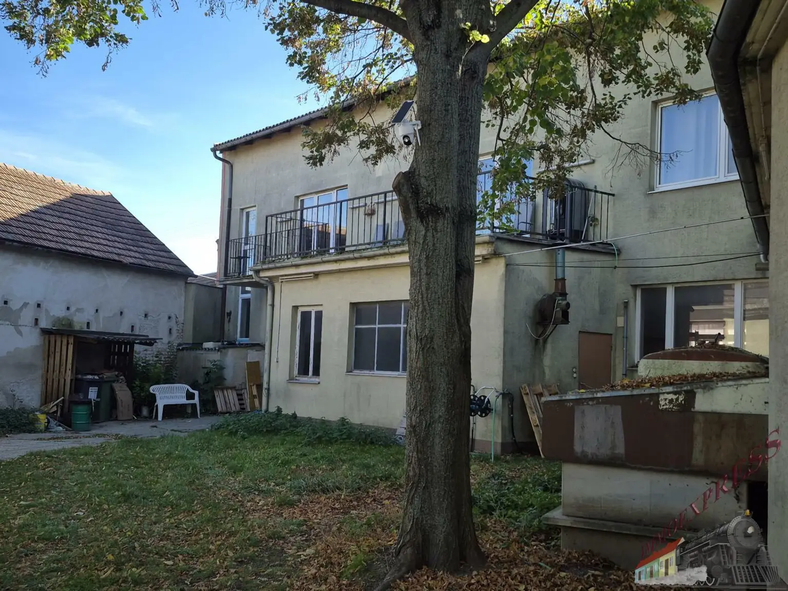 Ideal für Ihre Firma- inklusive Mitarbeiterwohnungen und vielem mehr