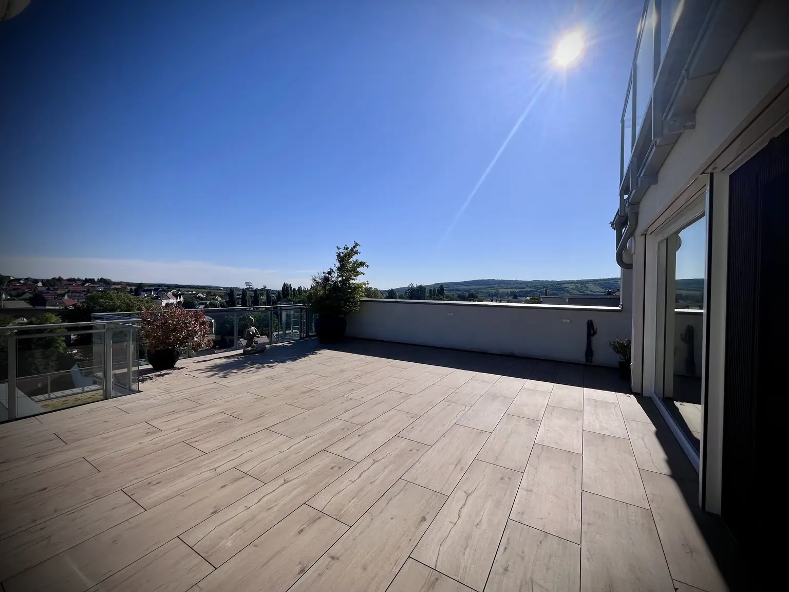 REPRÄSENTATIVES PENTHOUSE-JUWEL: Luxuriöses Dachgeschoss-Maisonette-Traum mit grandiosem Weitblick