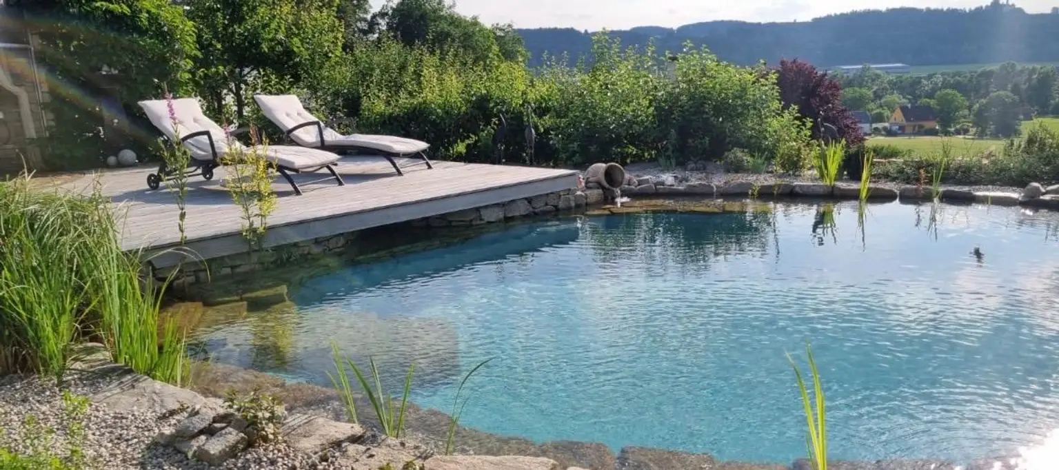 Pool mit Ruhezone