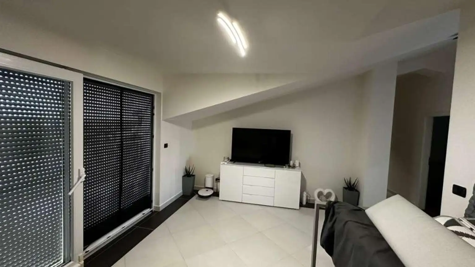 Neubau-Ferienwohnung mit Dachterrasse und Blick zum Meer