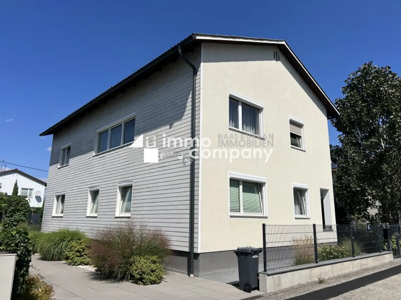 Von April bis Oktober schwimmen und das im Zentrum von Enns!