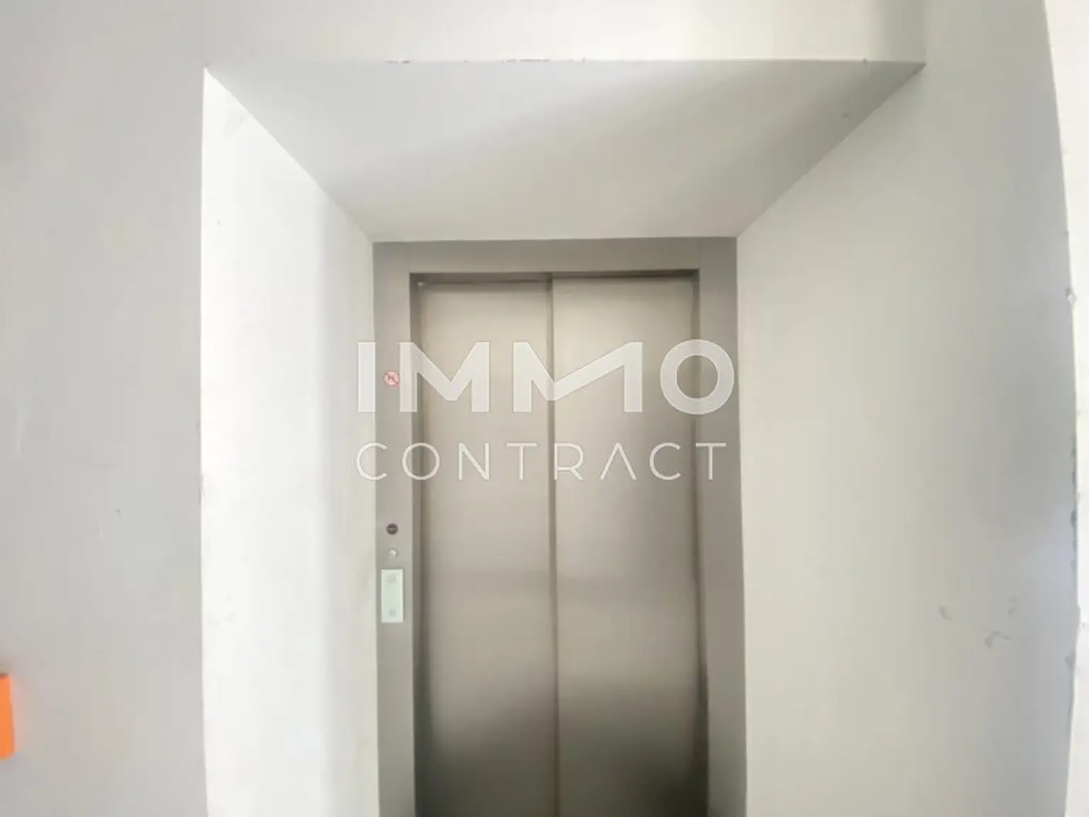 Moderner Lift im Altbau