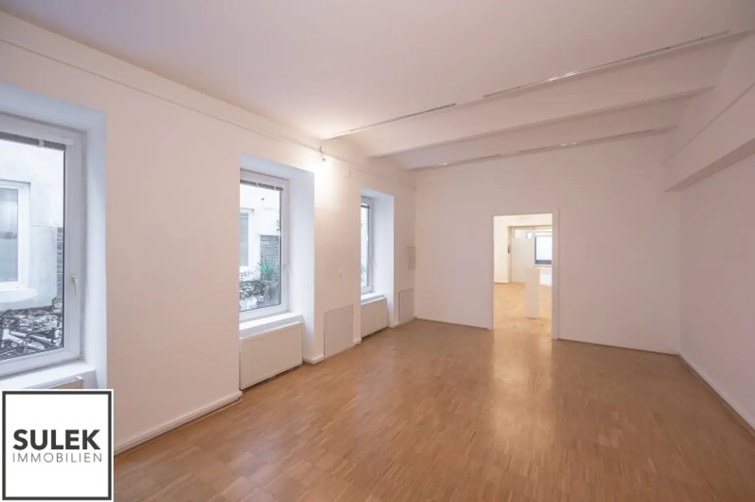 ** ab sofort: ein rd. 260 m² großes Geschäftslokal mit perfektem Grundriss**  Nähe Lerchenfelder Gürtel / Brunnengasse**