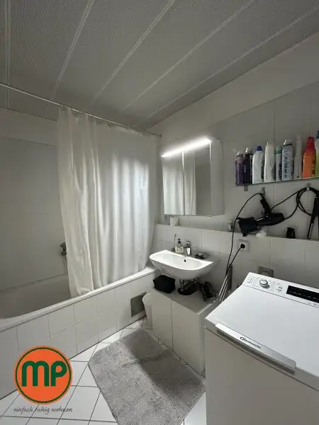 Beste Lage trifft Altbaucharme - 2 Zimmerwohnung am Schwarzenbergplatz