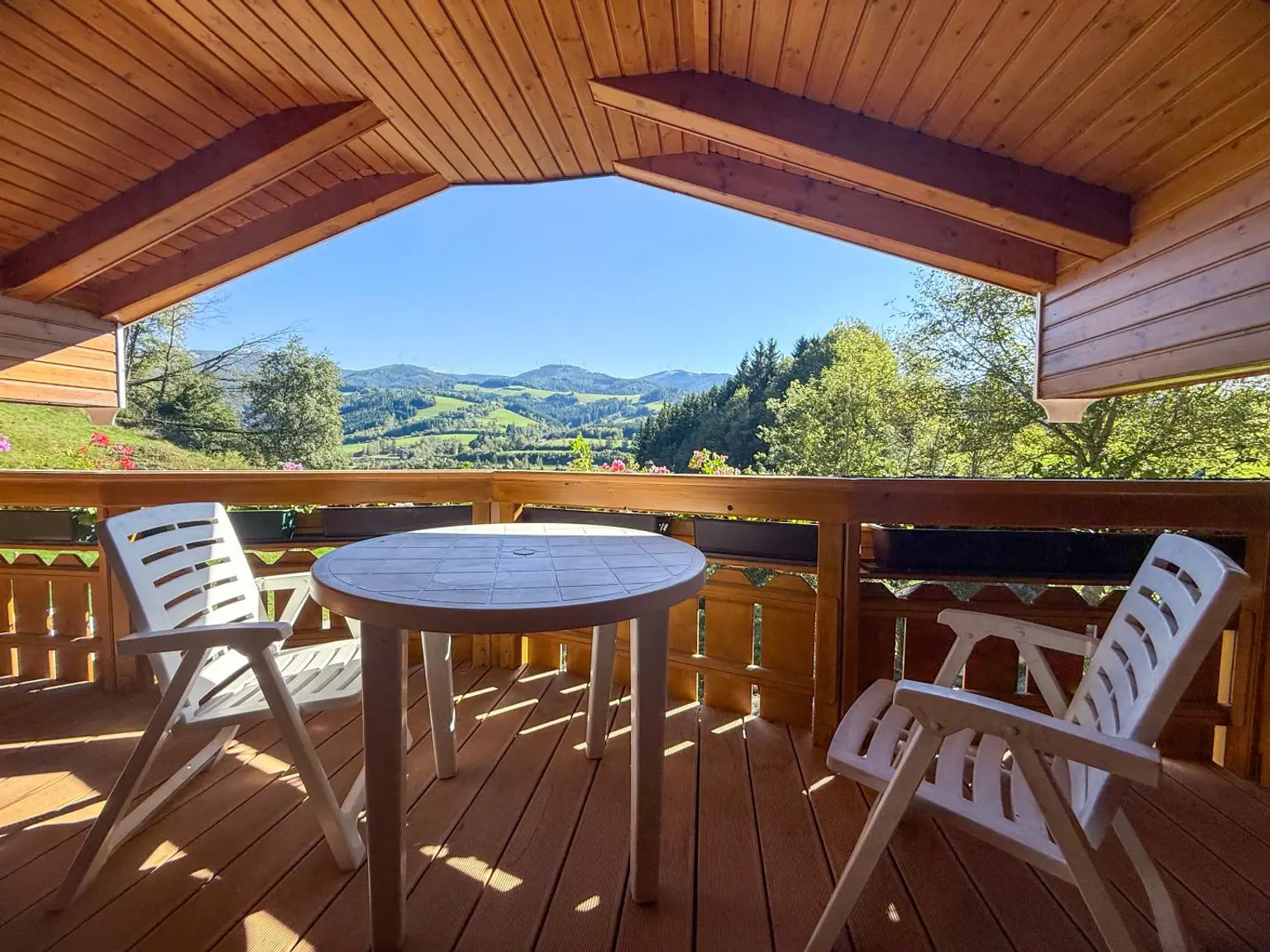 *** Wohlfühlhaus mit Kamin, Kachelofen, Gartenidylle und Ausblick von der Grillterrasse ***