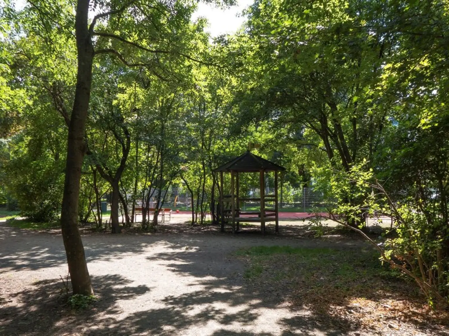 Naher Herbert-Mayr-Park