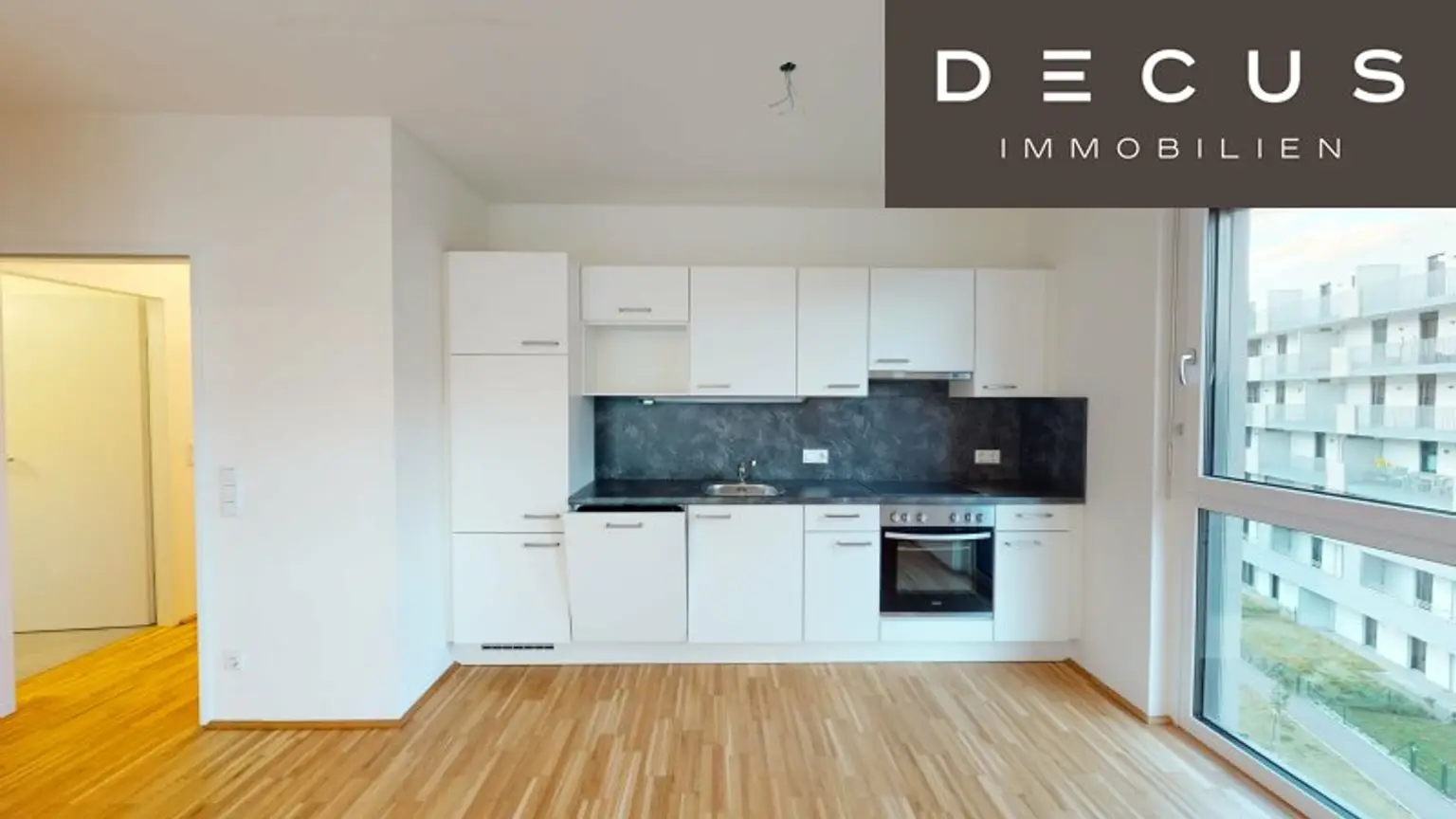 / NEUBAU / AB JÄNNER / RICHTUNG OSTEN / NIEDRIGENERGIEHAUS / ZWEI ZIMMER / 4. STOCK / 12 QM BALKON