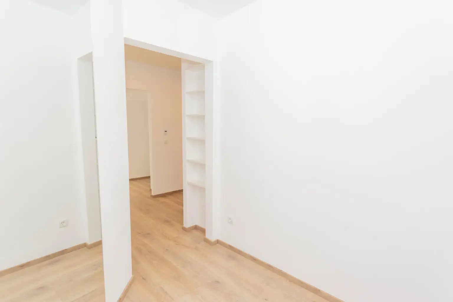 Exklusive Dachgeschoss-Maisonette mit 360° Wienblick und drei Terrassen - 1100 Wien