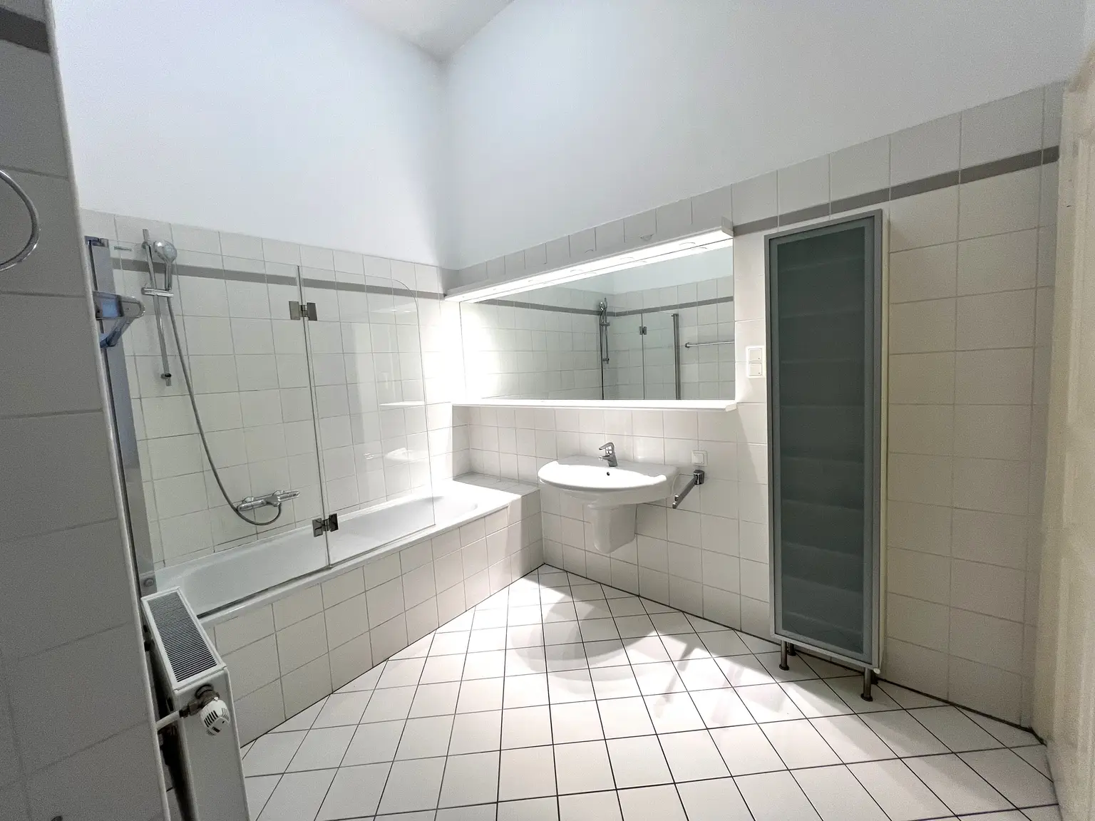 Stilvolle 6-Zimmer Wohnung im repräsentativen Haus