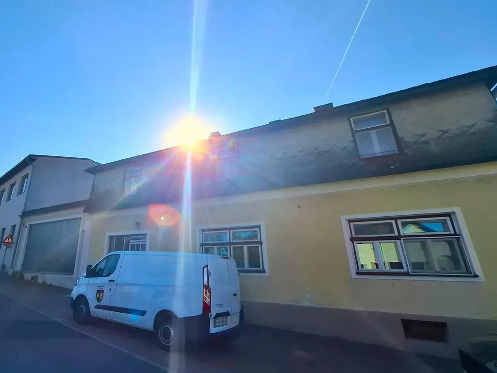 Haus mit ehemaliger Werkstatt bietet viel Platz für verschiedenen Möglichkeiten. - nahe St. Pölten