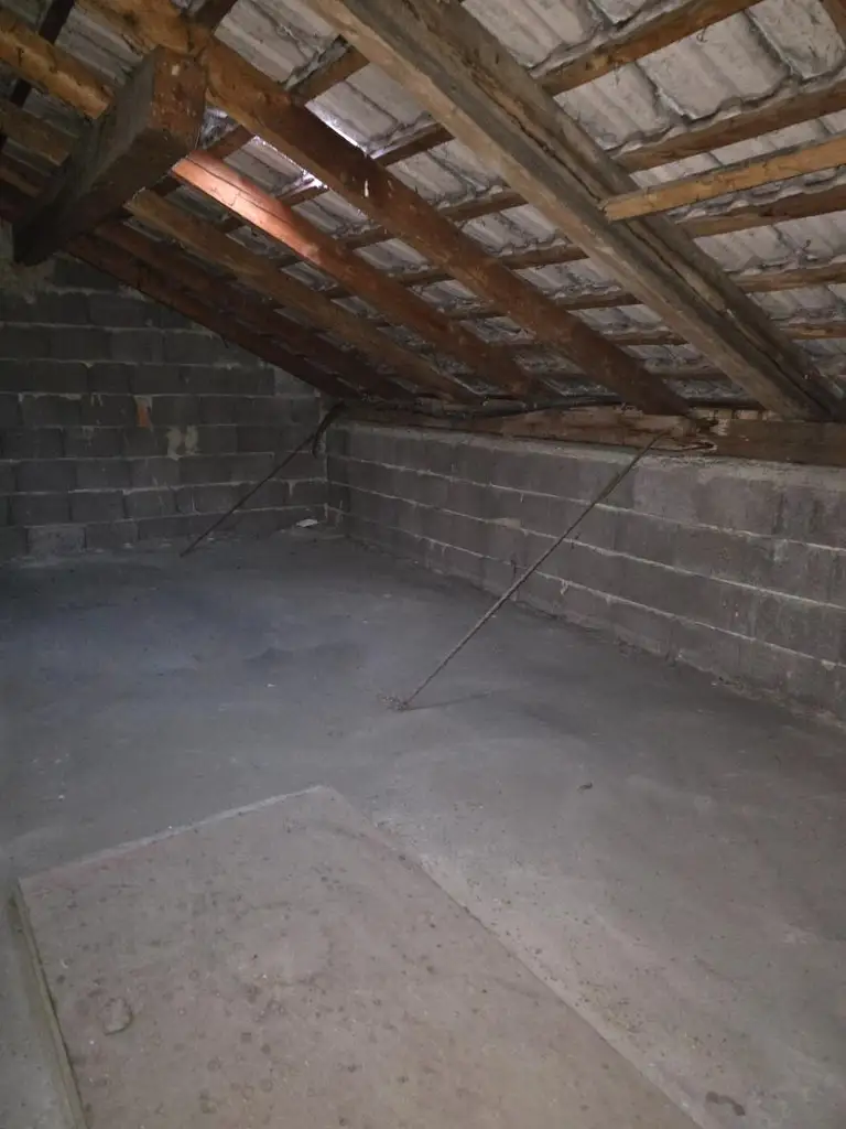 Großes Haus für Visionäre in Aussichtslage (Buschenschank, Weingärten)