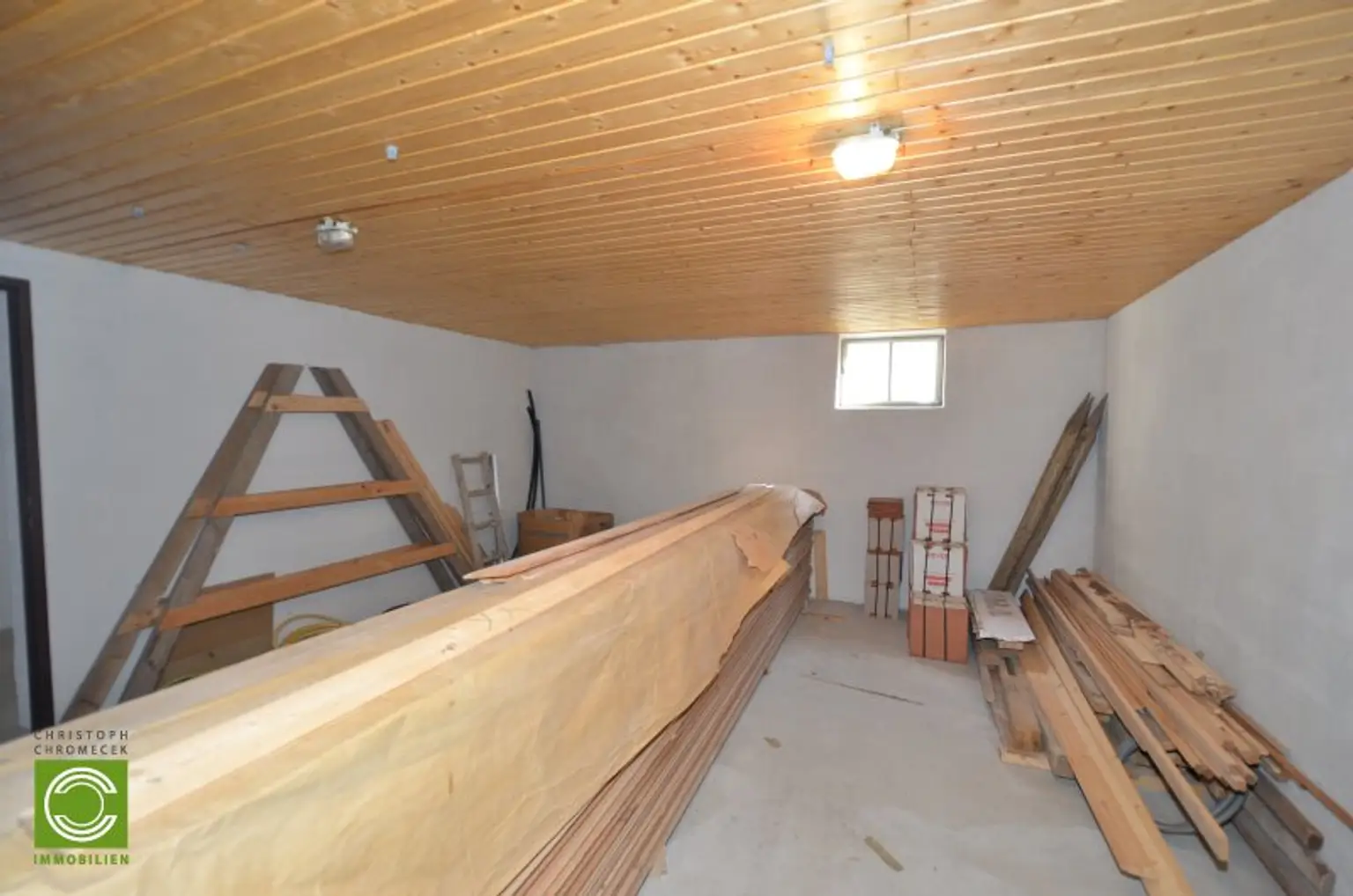 CHRISTOPH CHROMECEK IMMOBILIEN - SULZ IM WIENERWALD - Traumhafter Baugrund mit Blockhaus in Grün-Ruhelage!