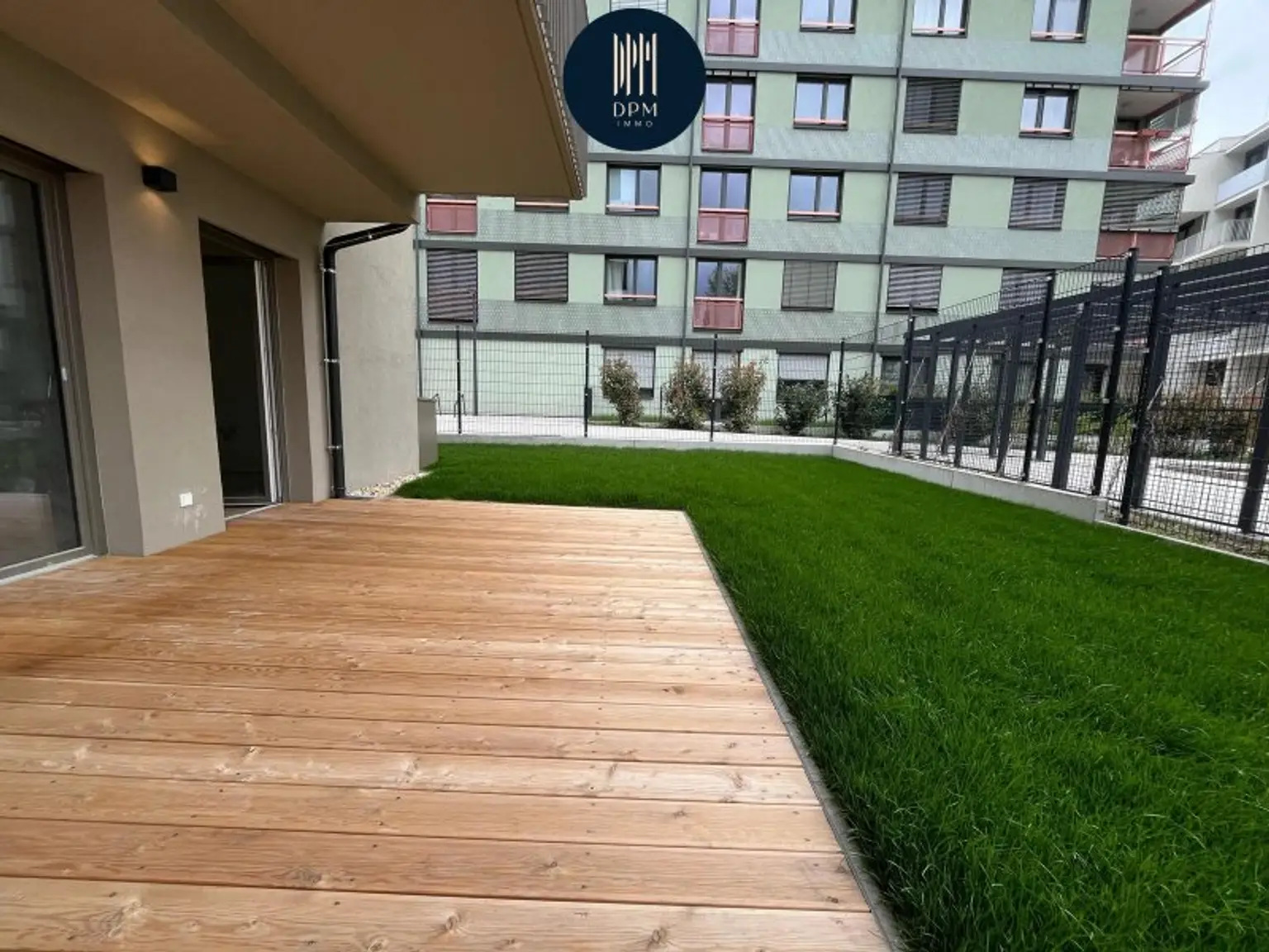 Gartenwohnung!!! 2-Zimmer Wohnung mit privatem Grünbereich!