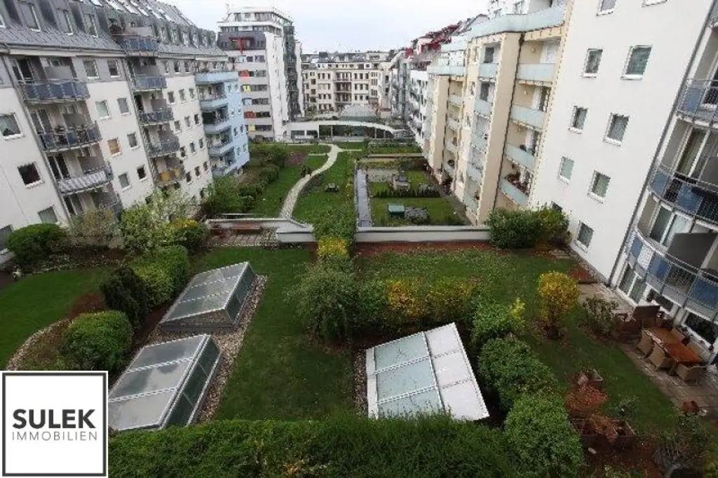 **VORMERKEN** ab Oktober: ruhige 2 Zimmer Wohnung mit praktischem Grundriss & Balkon (hofseitig)  & mit Stellplatz - Nähe Spengergasse // Matzleinsdorfer Platz