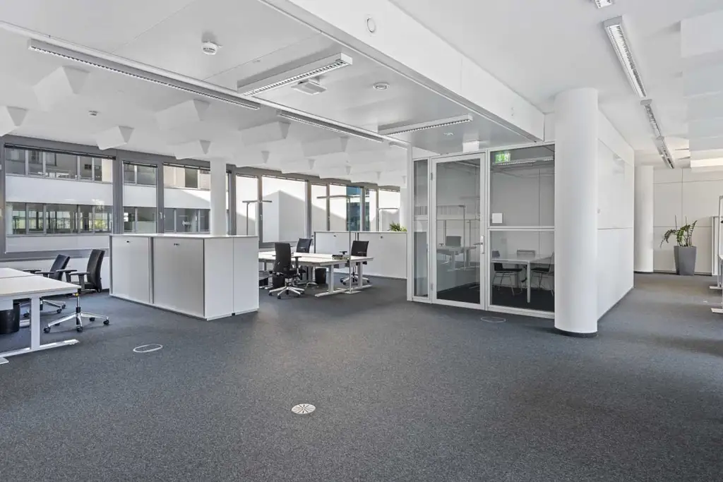 Top moderne & voll Ausgestattete Büroflächen in der Siemensstraße zu mieten!