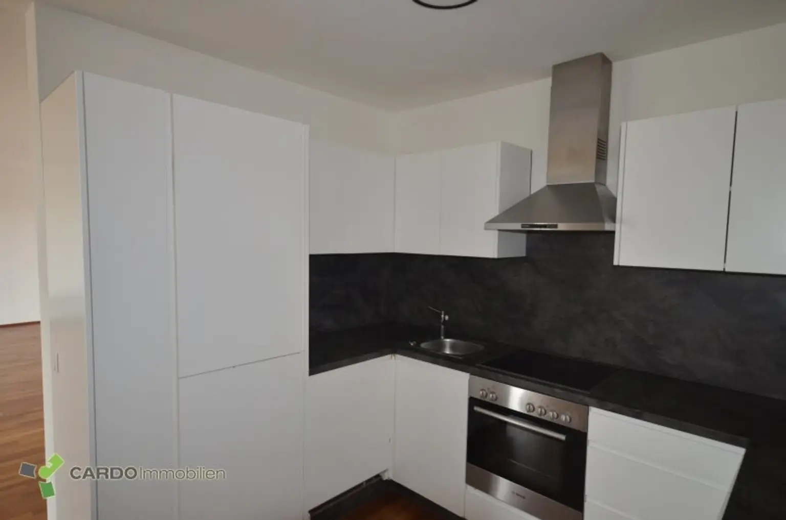 Attraktive Gewerbefläche zu vermieten – ca. 130 m², Nähe UNO City & U-Bahn