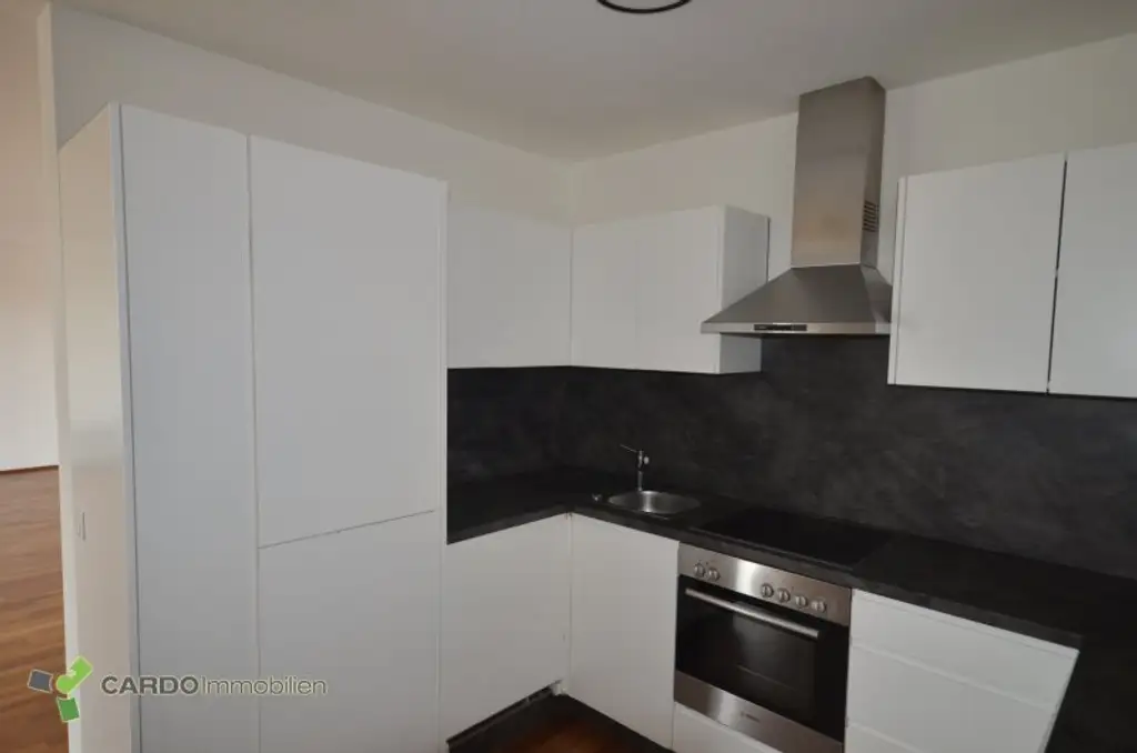 Attraktive Gewerbefläche zu vermieten – ca. 130 m², Nähe UNO City & U-Bahn