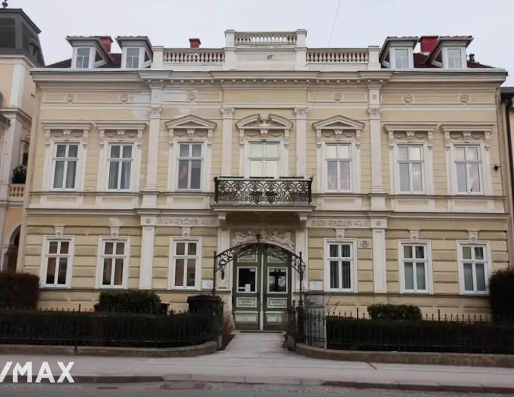 Exklusive, traumhafte Dachgeschosswohnung mit großer Terrasse