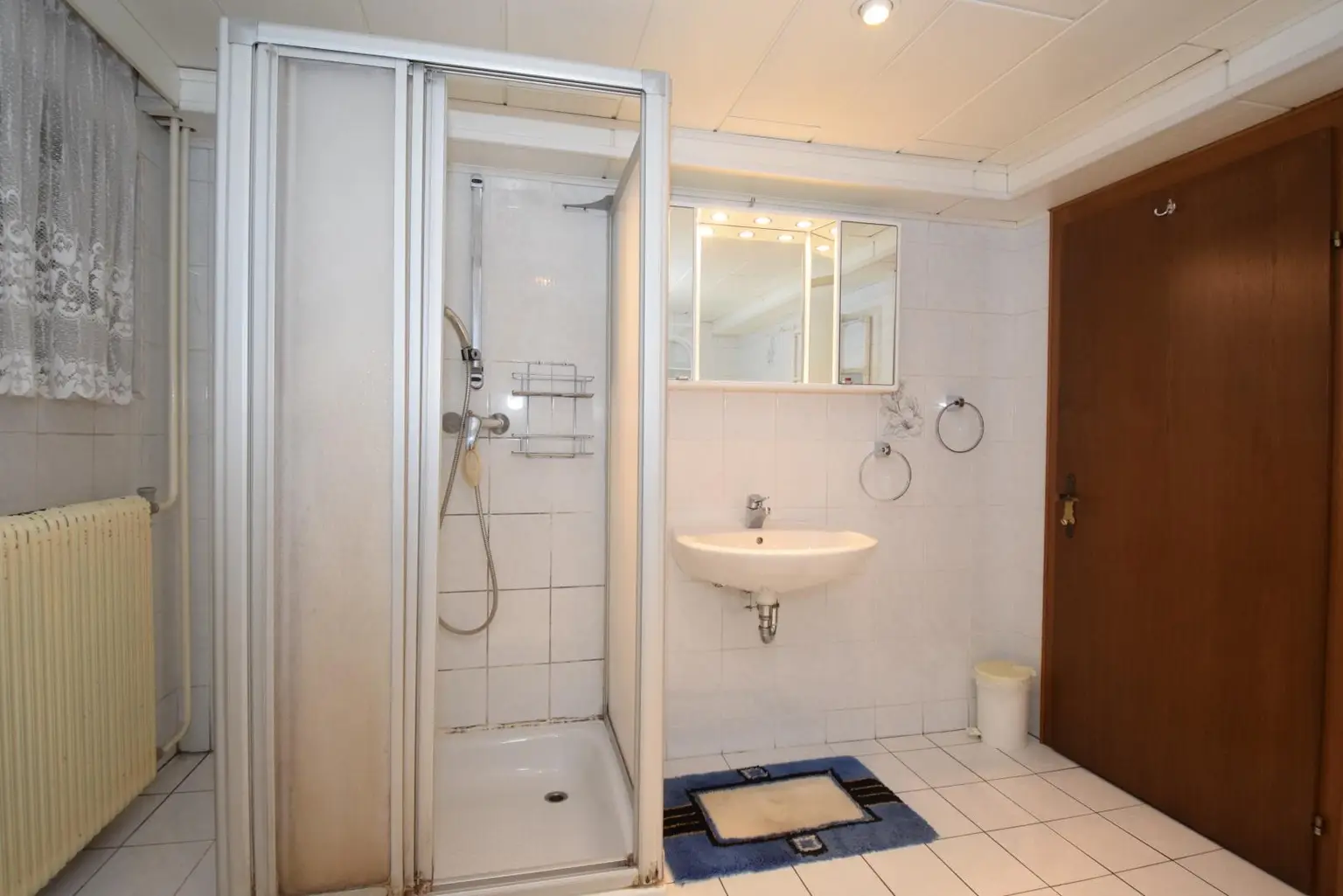 Dusche im Keller