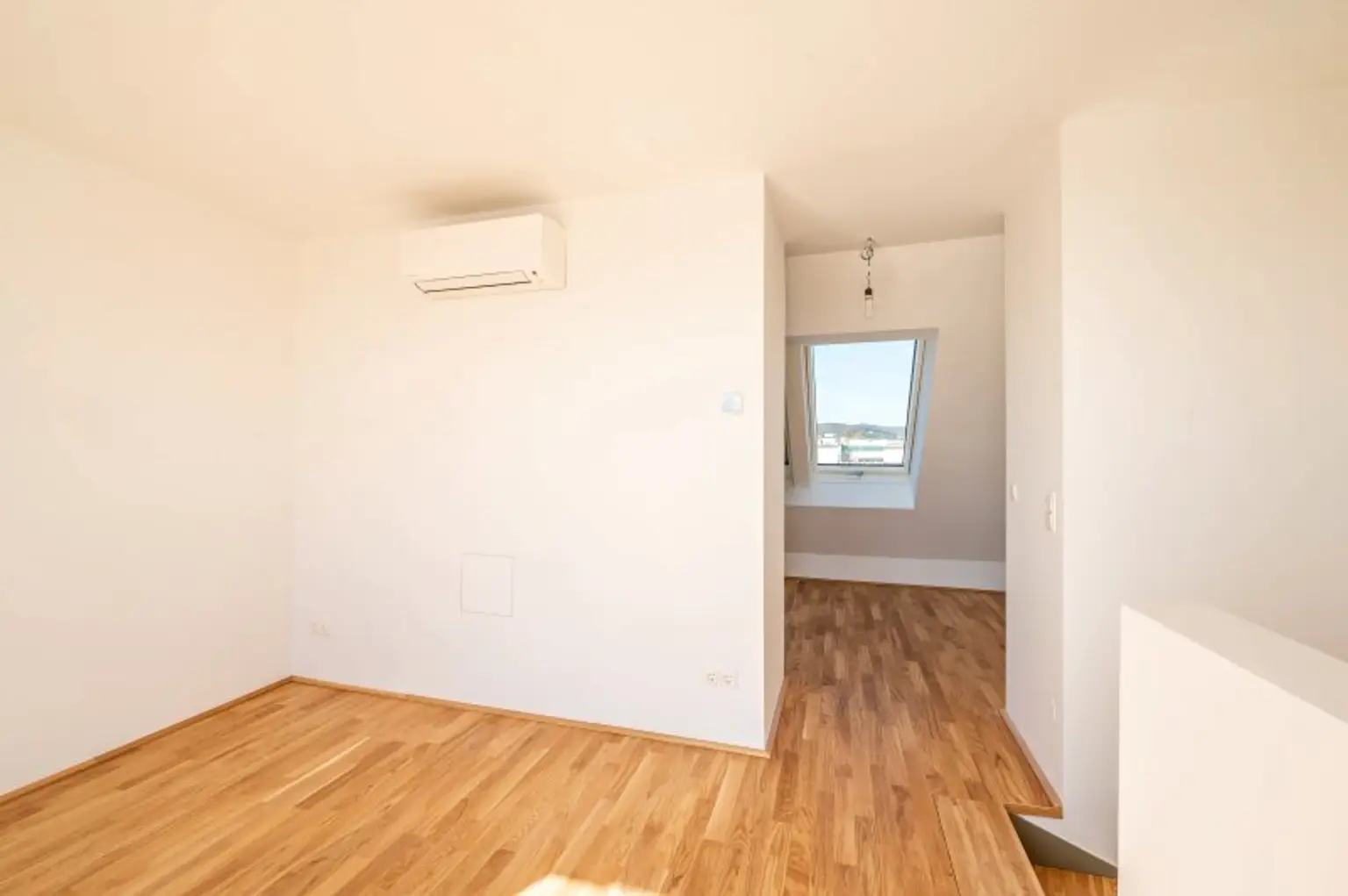 ++NEU++ 3-Zimmer DG-ZWEITBEZUG mit Dachterrasse! ++VIDEOBESICHTIGUNG++