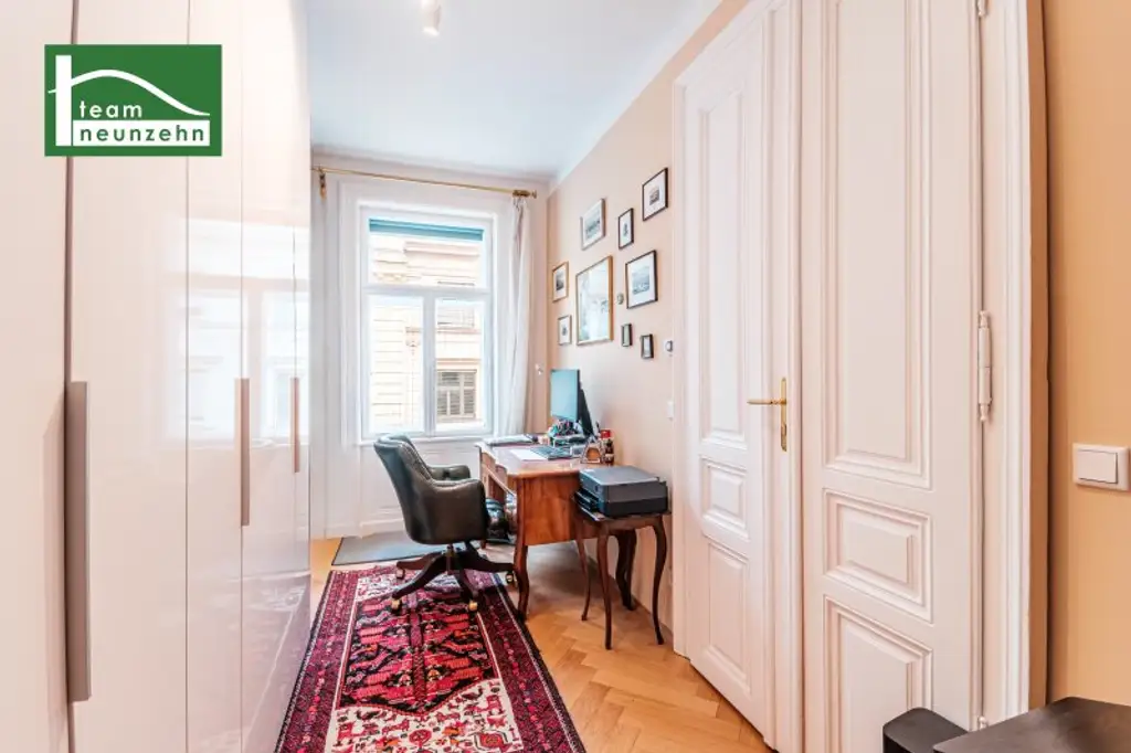 Stilvoll kernsanierte Altbauwohnung beim Servitenviertel mit Design-en-Suite-Badezimmer und Hof-Balkon-Option!