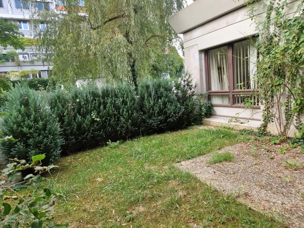 Wohnung mit Praxisgenehmigung und Terrasse in der Terrassenhaussiedlung Graz – vielseitig nutzbar mit Tiefgarage