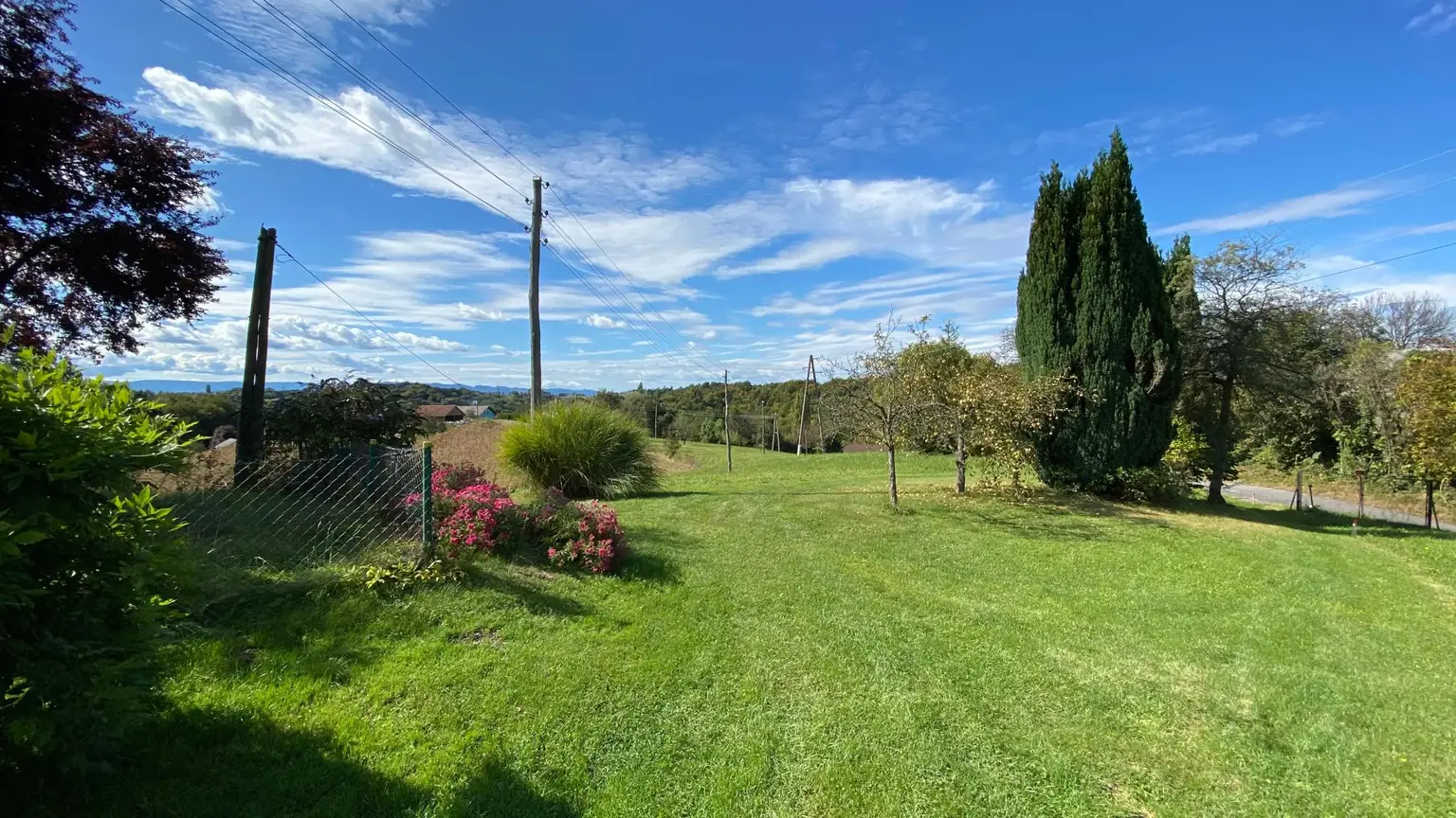 SLOWENIEN!!! Sanierungsbedürftiges Knusperhäuschen in einmaliger Aussichtslage!