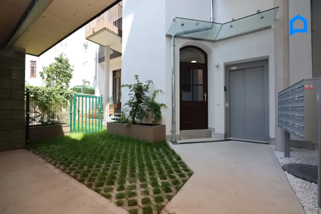 Schönbrunnblick-Gloriette, ERSTBEZUG, JETZT einziehen! Dachgeschoss NEU mit modernster Ausstattung148m² Wohnfläche, 4 Zimmer plus Nebenräume, auch Altbau Etagen-Wohnungen, teilweise Kurzzeitvermietung möglich !