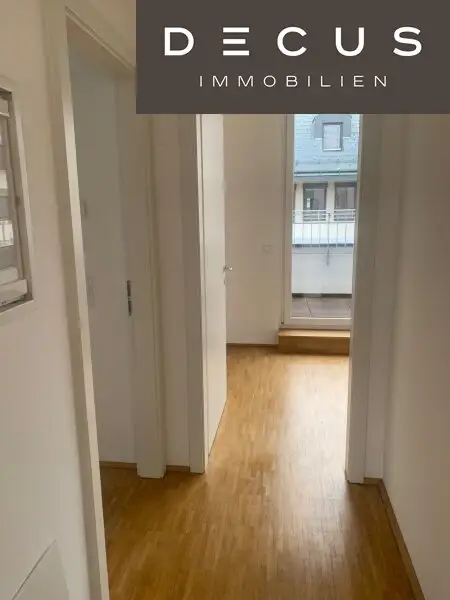 4-ZIMMER | LUXUS IM HERZEN DER STADT | TRAUMHAFTE DG-WOHNUNG | ROOFTOP-TERRASSE - AB SOFORT