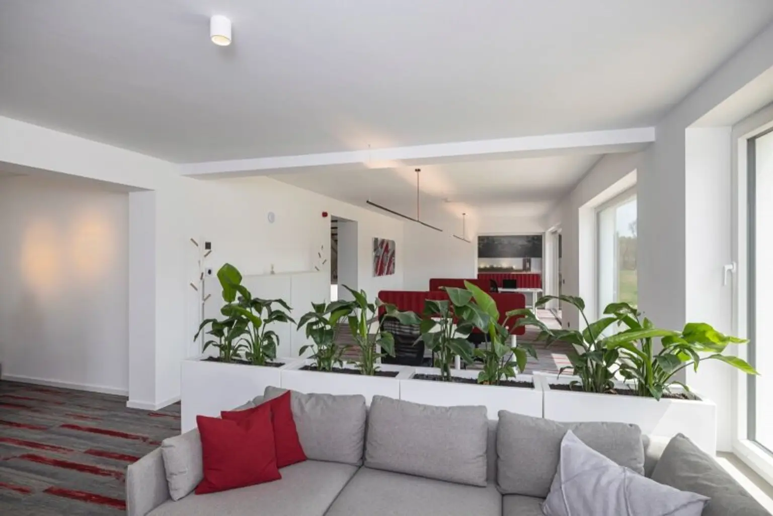 Moderne Bürohaus bzw. Praxisgemeinschaft mit Topausstattung auf Eigengrund