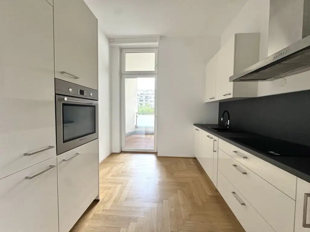 Sanierter Altbautraum mit großzügiger hofseitiger Loggia  -  Stilaltbau am Rennweg - S-Bahn St. Marx ums Eck