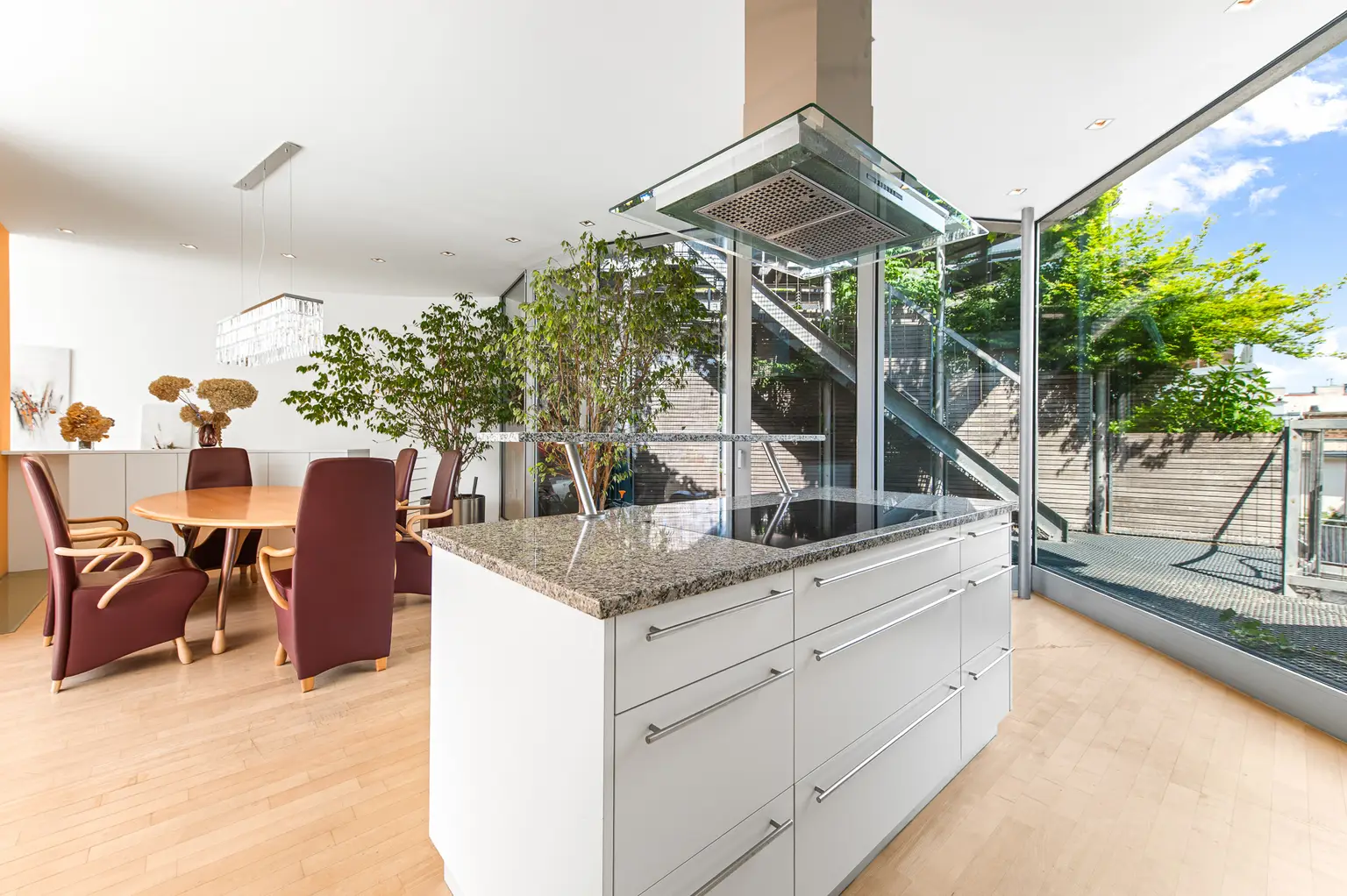 Exklusives Penthouse mit Dachgarten und Karlskirchenblick in Bestlage des 4. Wiener Gemeindebezirks