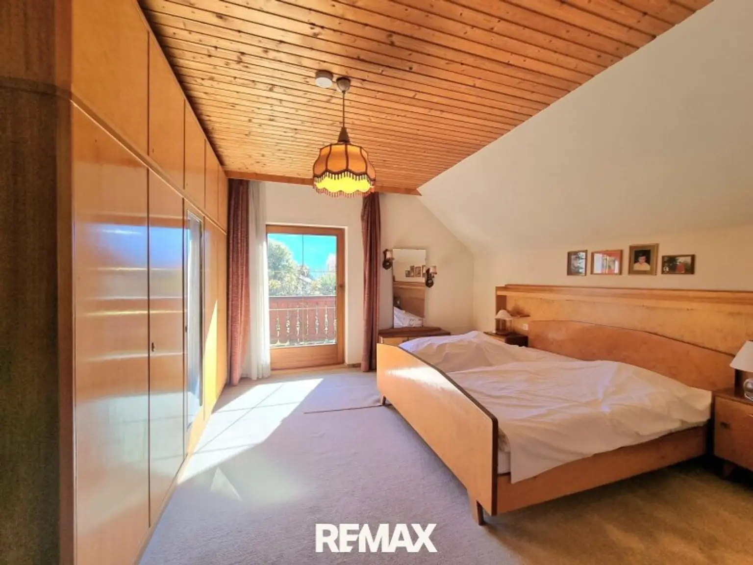 Schlafzimmer 1
