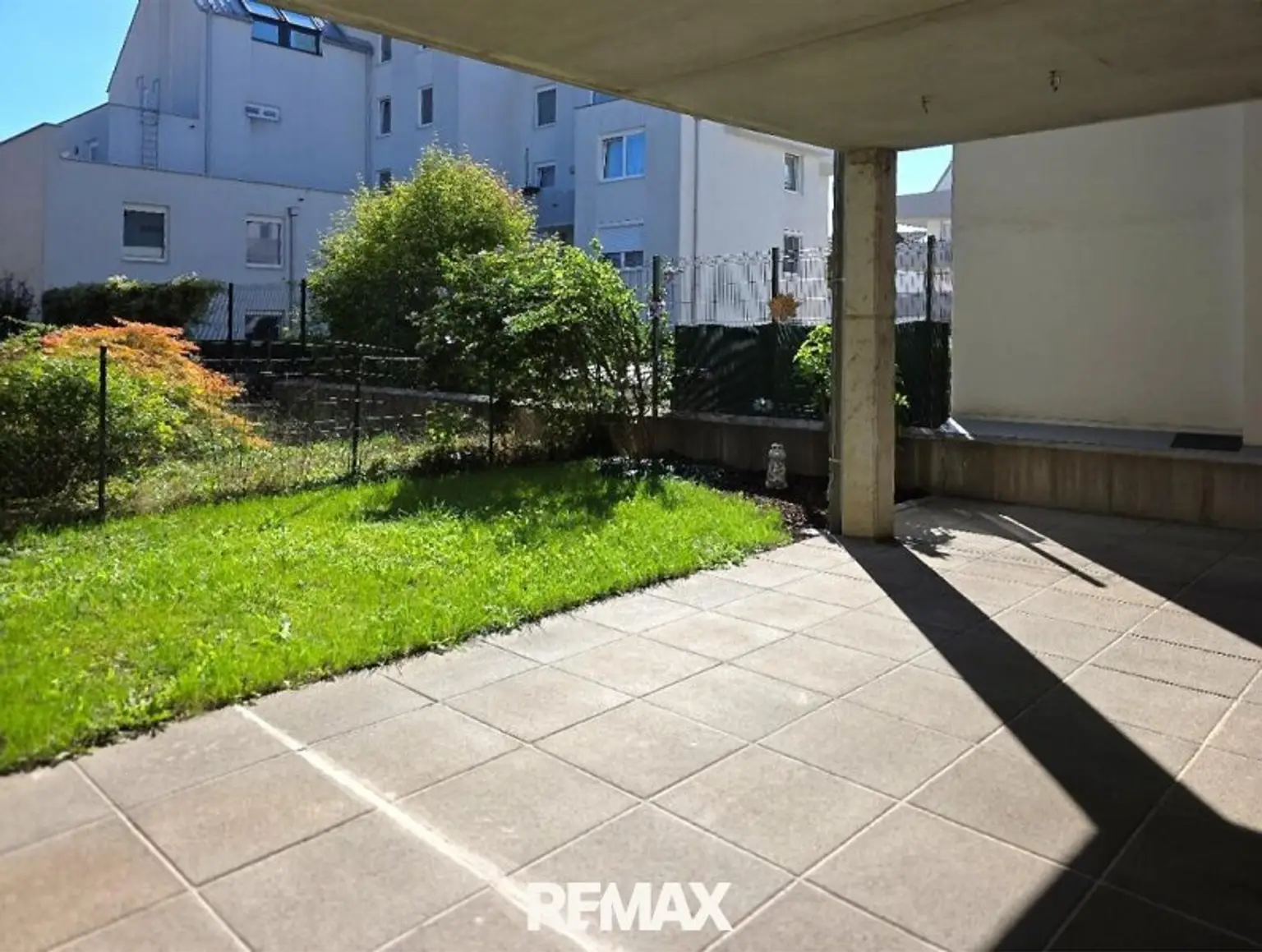4 2000 ETW Terrasse