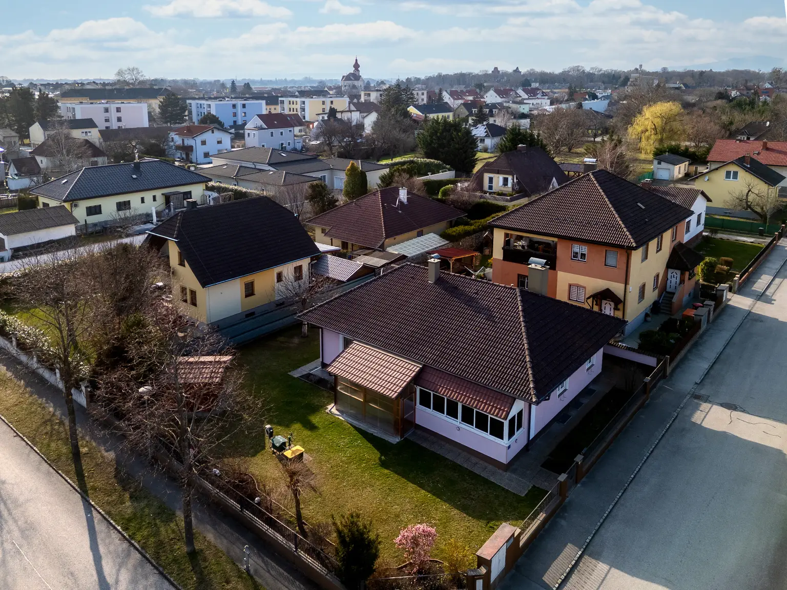 ENTWURF >> Charmantes Einfamilienhaus auf sonnigem Eckgrundstück in Pottendorf 