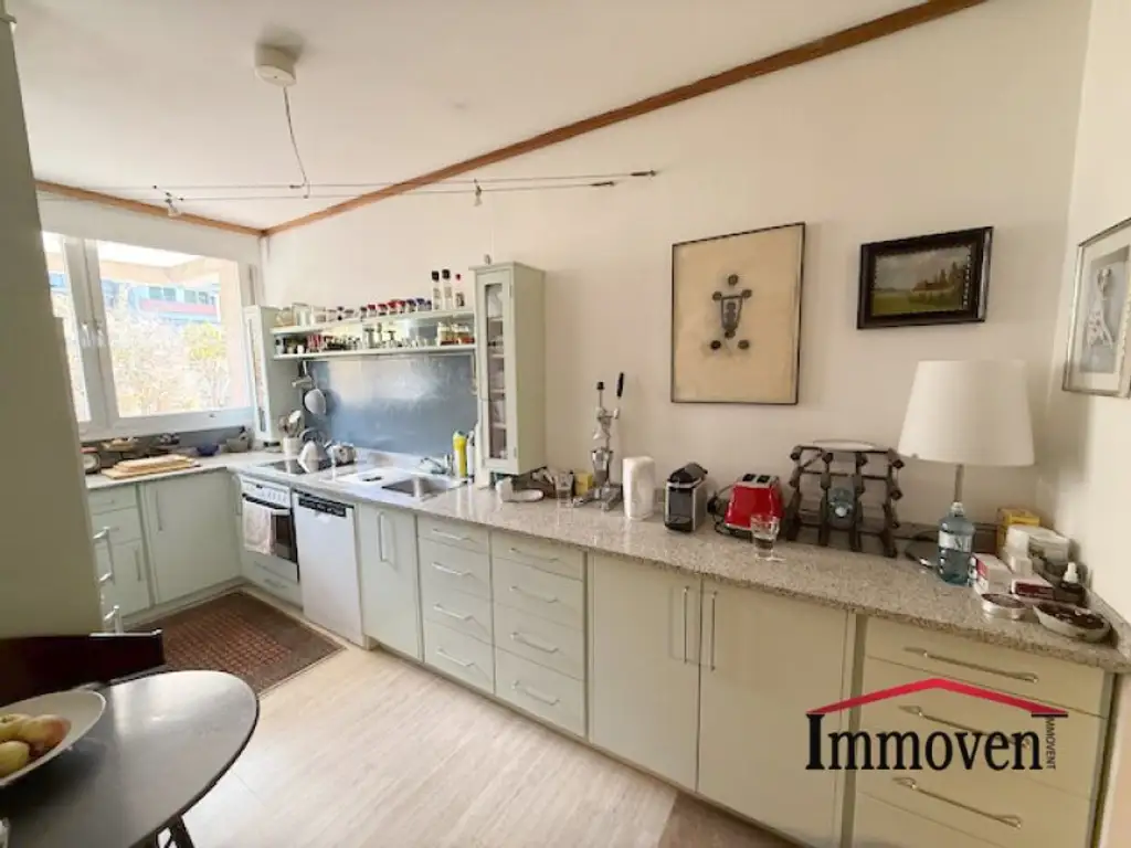 International bekannte Ikone der Wohnbauarchitektur - Wohnen in der Grazer-St. Peter Terrassenhaussiedlung! 4-Zimmerwohnung mit Garage!