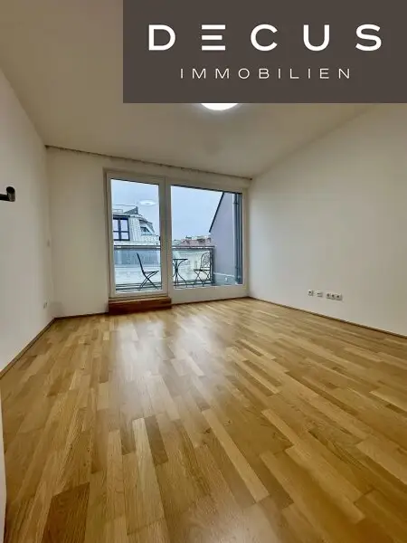 SONNENUNTERGANG UND URLAUBSGEFÜHL MITTEN IN DER STADT