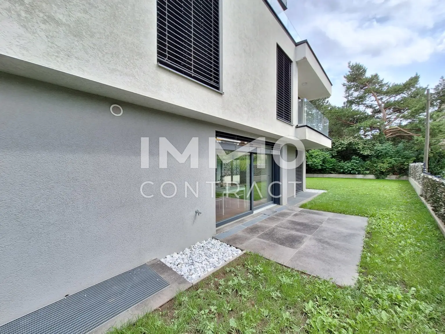 Modern Semi-detached House with Garden - UNO CITY - Moderne Doppelhaushälfte mit großzügigem Garten