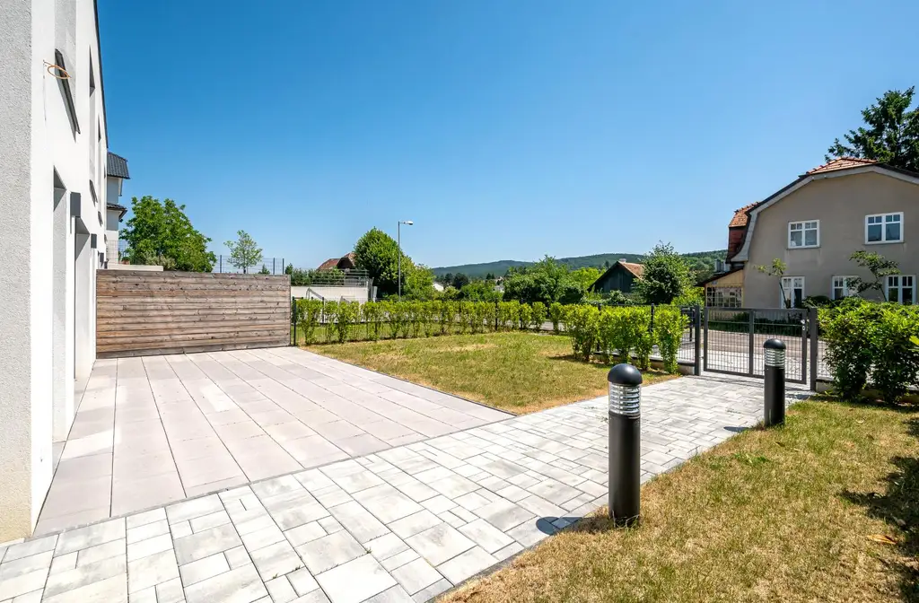 Erstbezug: Doppel-Haushälfte mit Fernblick und Wohlfühlambiente