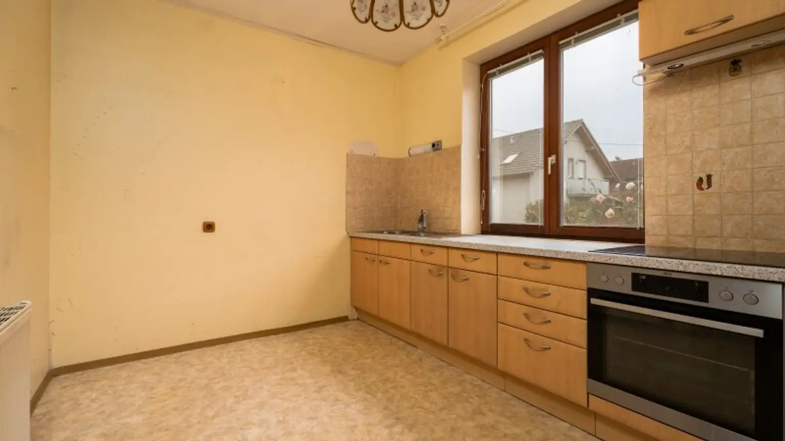 Ihr Haus in Probstdorf: Einfamilienhaus mit Terrasse, Garage und viel Potential!