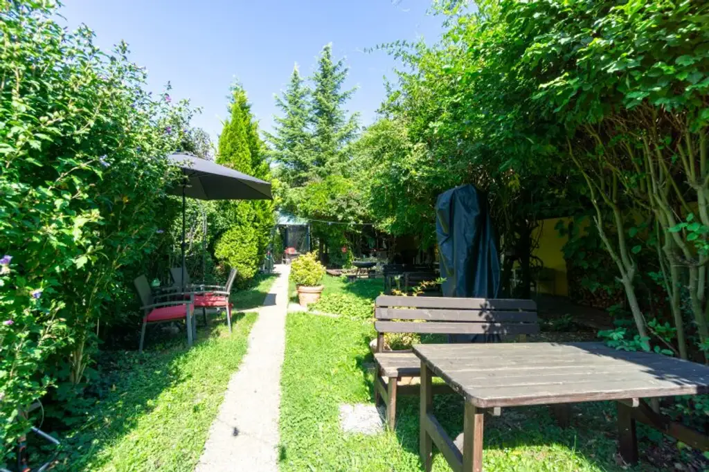 Helle Bürofläche im sanierten Altbau in Penzing mit Innenhofnutzung