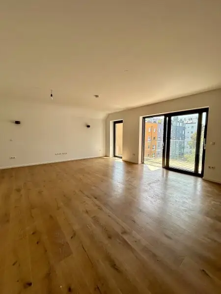 Exklusive Dachgeschosswohnung mit Grün-Blick in Top-Lage - Luxusausstattung