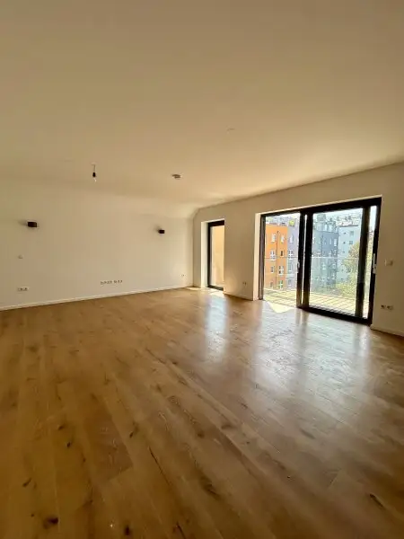 Exklusive Dachgeschosswohnung mit Grün-Blick in Top-Lage - Luxusausstattung