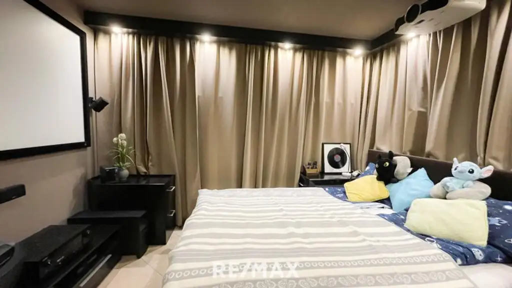 Absolute Ruhelage/Haus mit wunderschönem Garten!