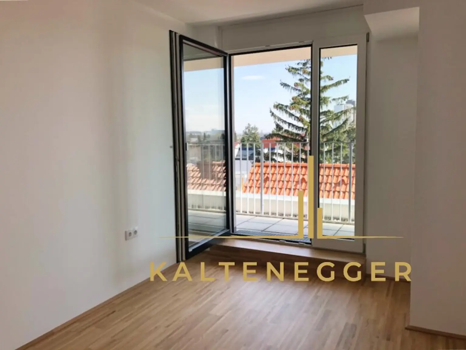 Helle 2-Zimmer Wohnung mit Terrasse im 3. Stock - für Singles oder Paare