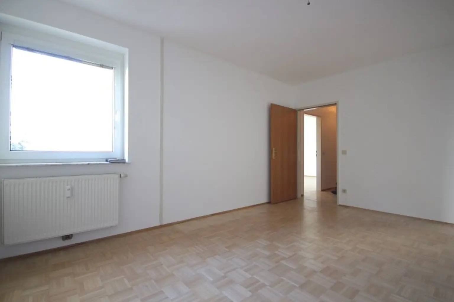 Schöne 2-Zi-Wohnung in Zentrumslage inkl. Tiefgaragenplatz