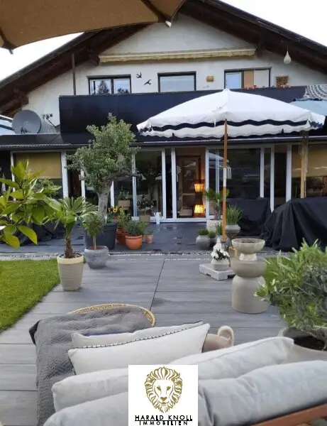 Wohn- und Betriebsgebäude in Natters