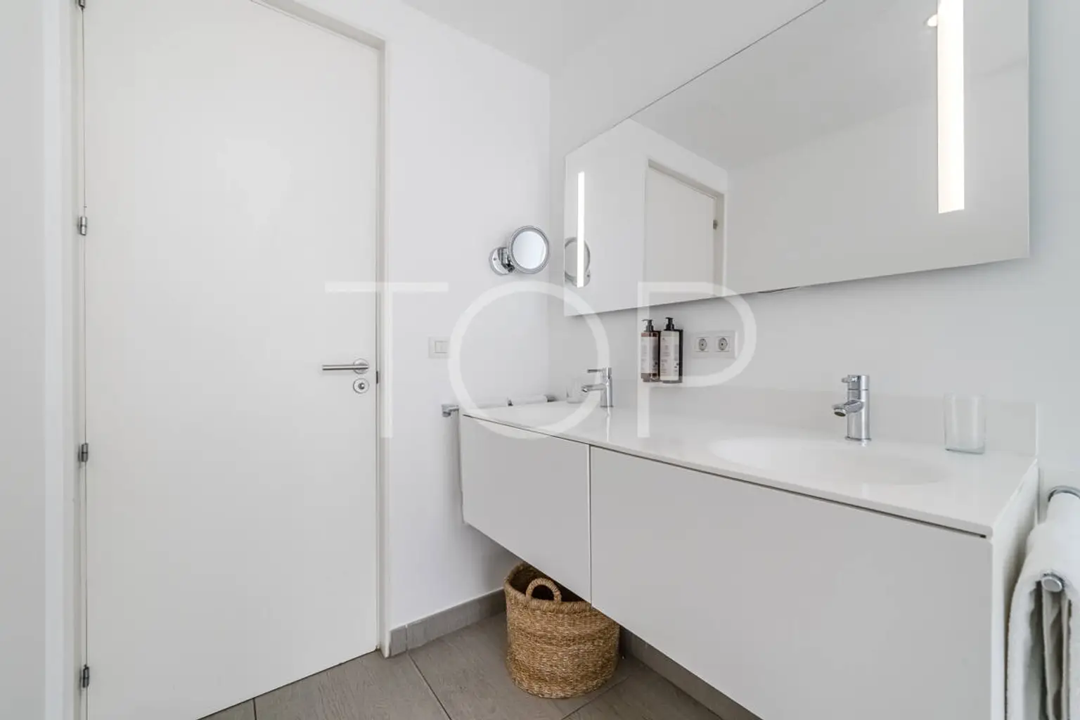 20250930 - 40 - Mi Paraiso - Baobab Suites - V1-30