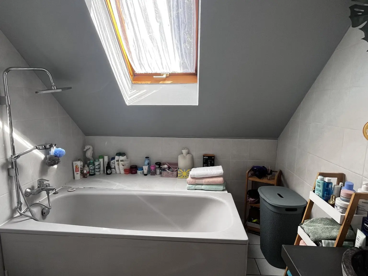 "Solides Haus mit Garten und Pool"
